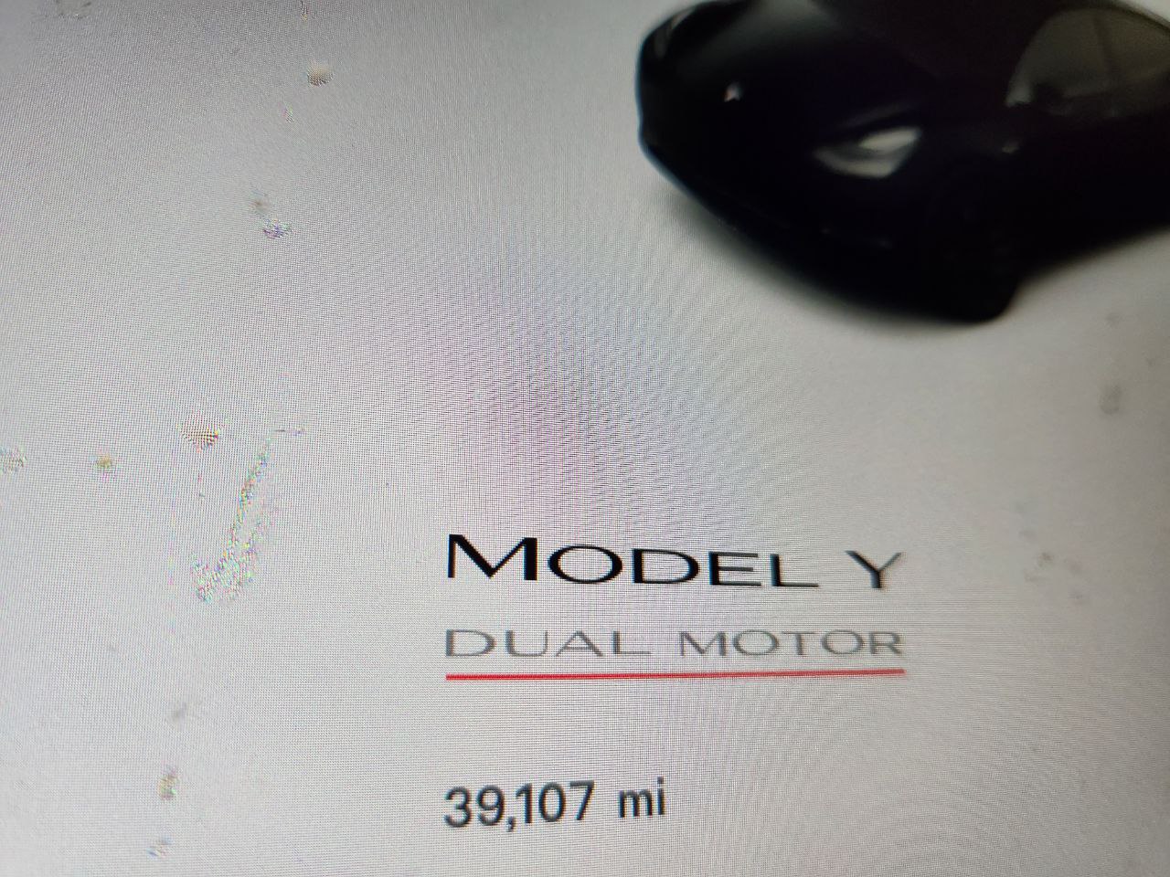 Tesla Model Y PERFOMANCE CLEAN TITLE PRICE FOR COMPLEATE CAR